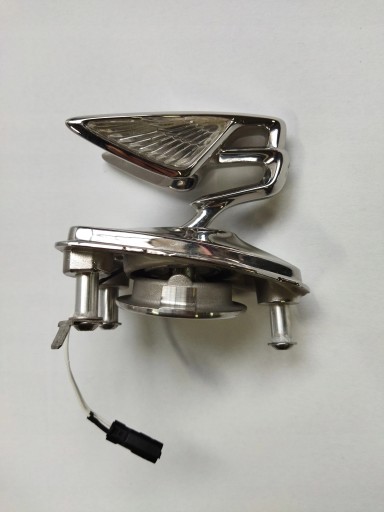 ЕМБЛЕМА BENTLEY FLYING Spur З ПІДСВІЧЕННЯМ