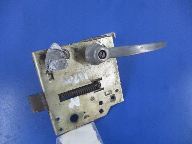 ZUK ДВЕРНОЙ ЗАМОК ПЕРЕДНИЙ ПРАВЫЙ + ДВЕРНЫЕ РУЧКИ ОРИГИНАЛ