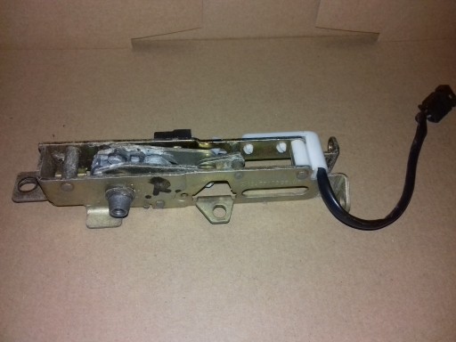 Замок крыши Mercedes W124 C124 кабриолет 1247700226