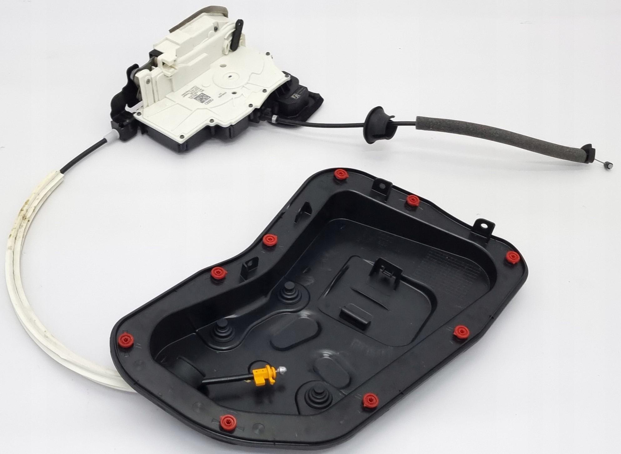 Замок дверей тяговий пристрій Audi ETRON 4k0839016r 4KE839104