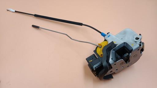 Замок двери передний левый Opel Astra IV J 13577983 TG