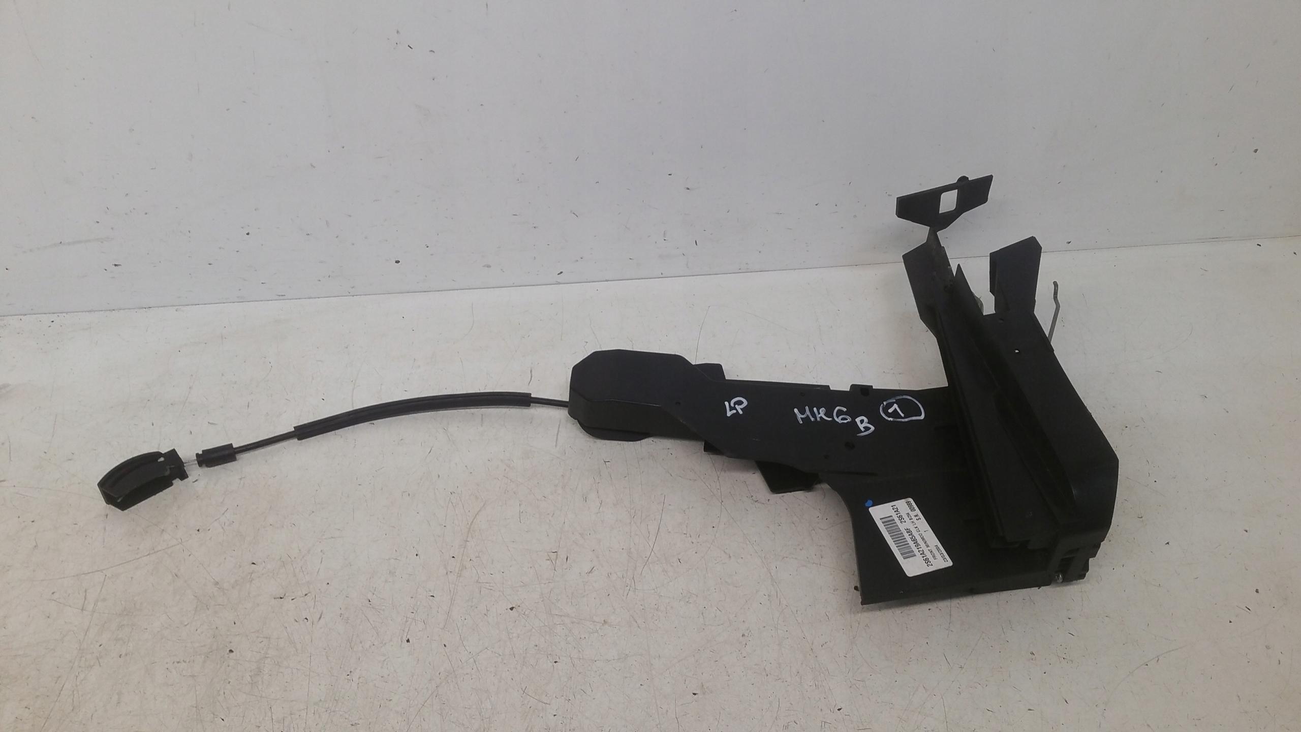 Замок передний левый 2s6aa21813 Ford Fiesta MK6