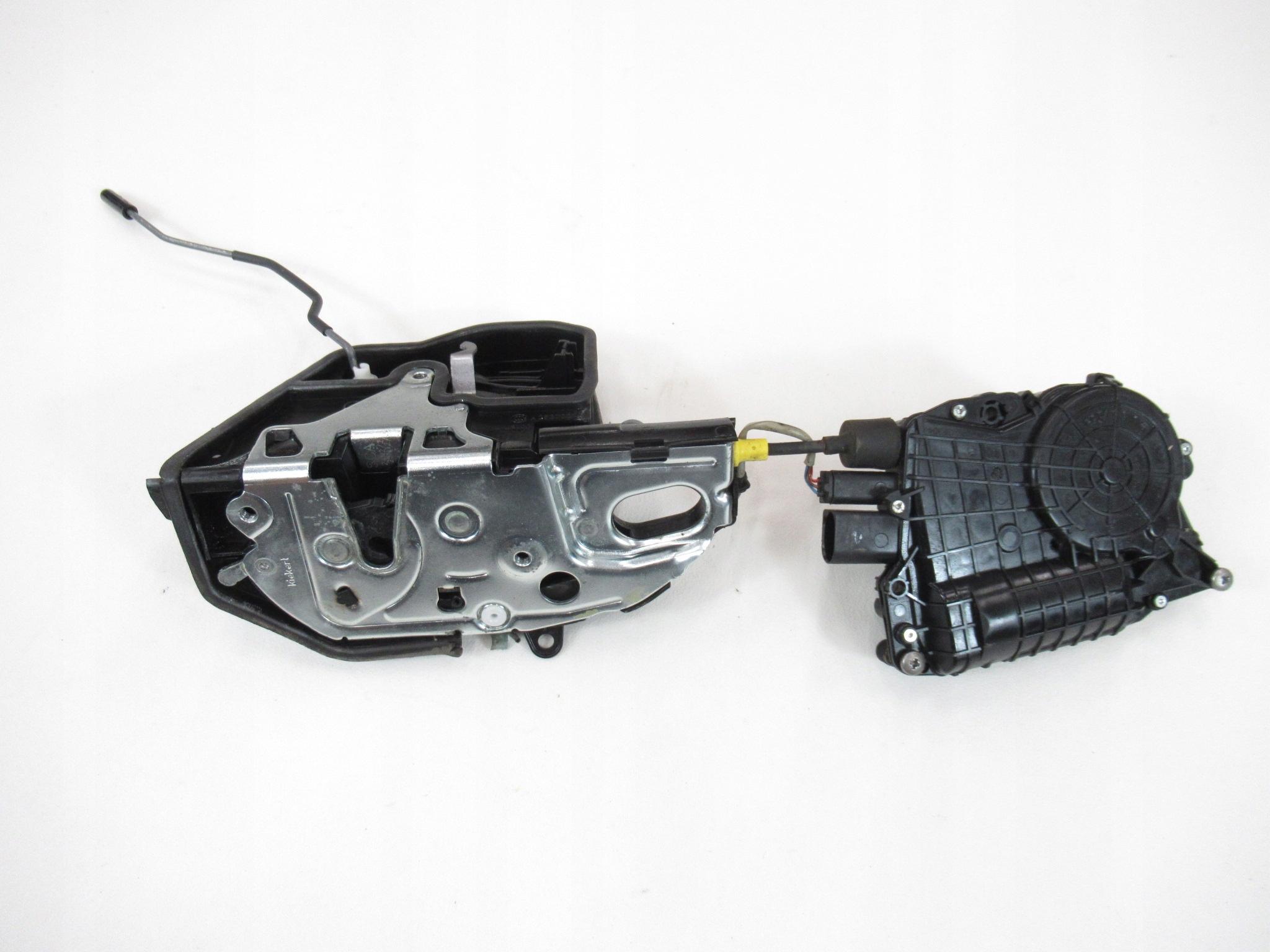 7315019 - Замок ПД левый BMW e70 X5 e71 тяга Softclose