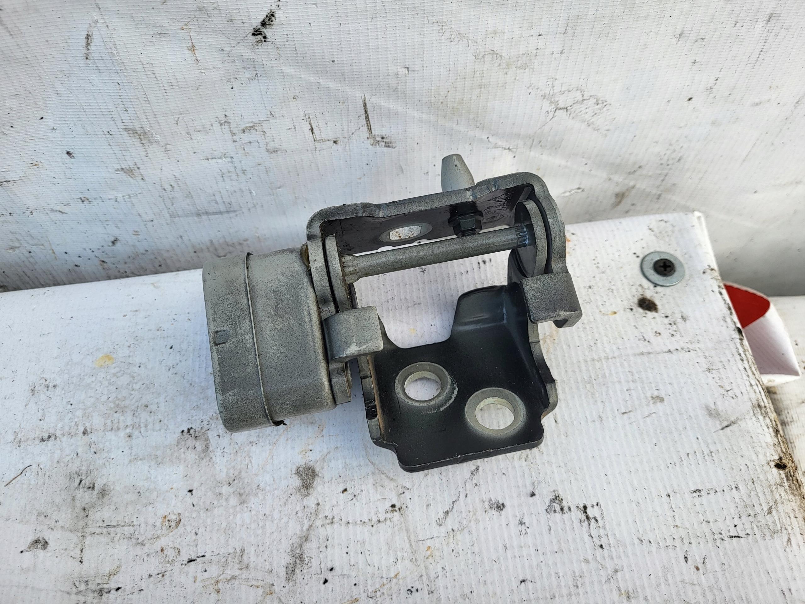 Петля ограничитель двери PP Citroen C5 III KTVD