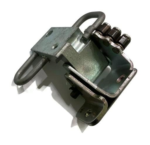 8E0831411E - Нижня петля дверей Seat Exeo Audi A3 A4 A6 Q7