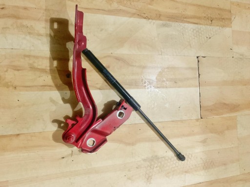 18000623 - Петля капота ліва Alfa Romeo Giulia