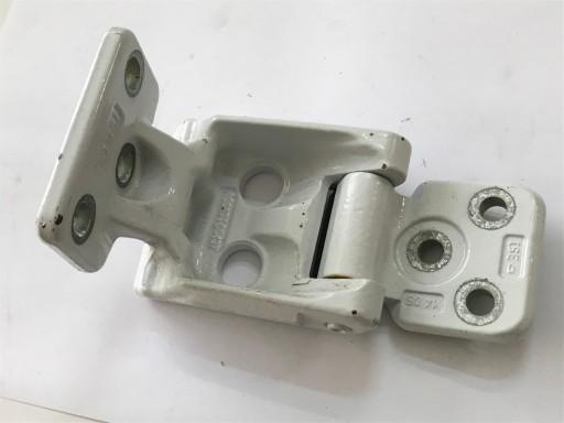 A9067400437 - Задня верхня петля Mercedes Sprinter OE 9067400437