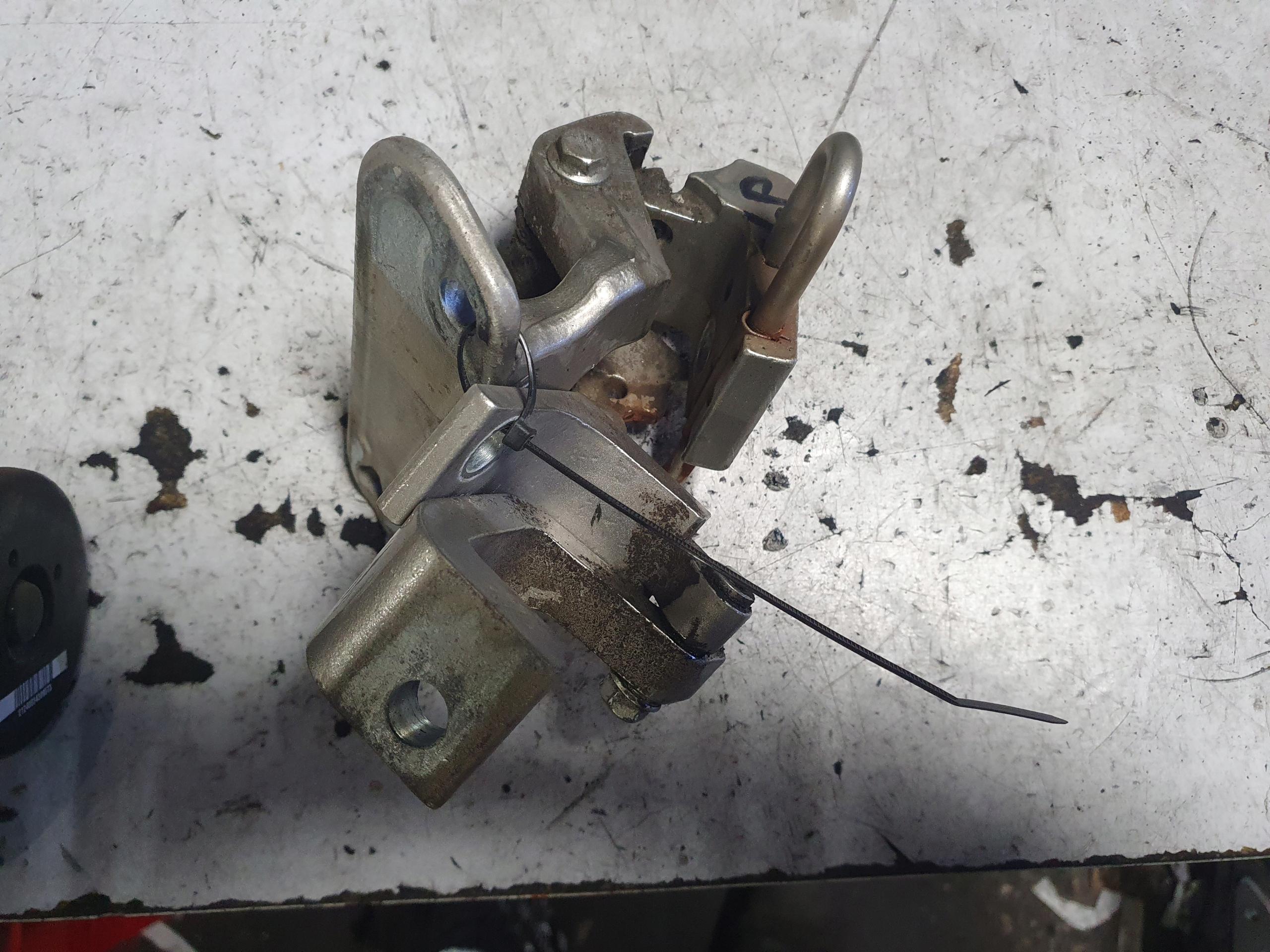 Дверні петлі ліва передня верхня нижня VW T5 LD1W