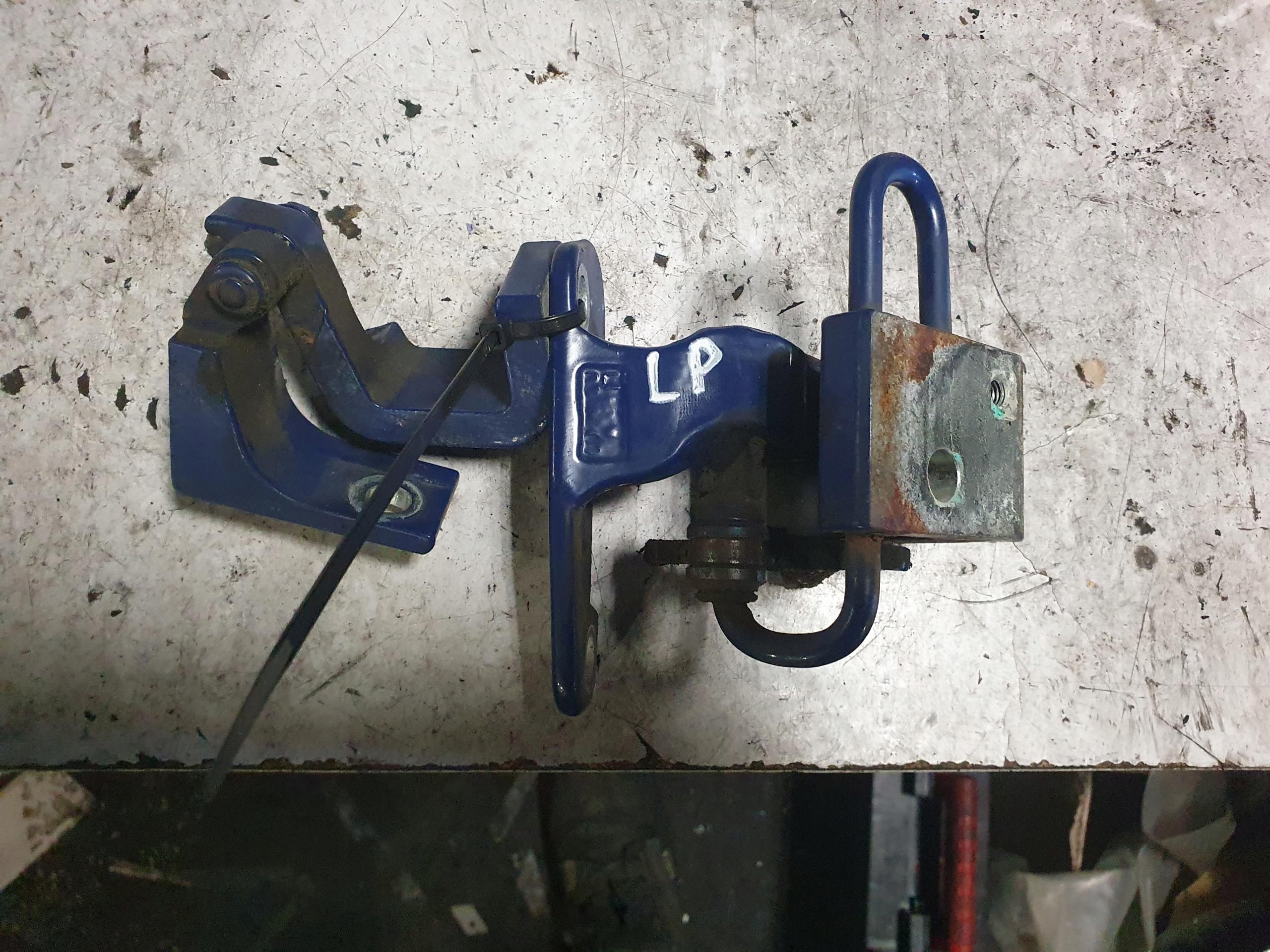 Дверні петлі ліва передня верхня нижня VW T5 LL5M