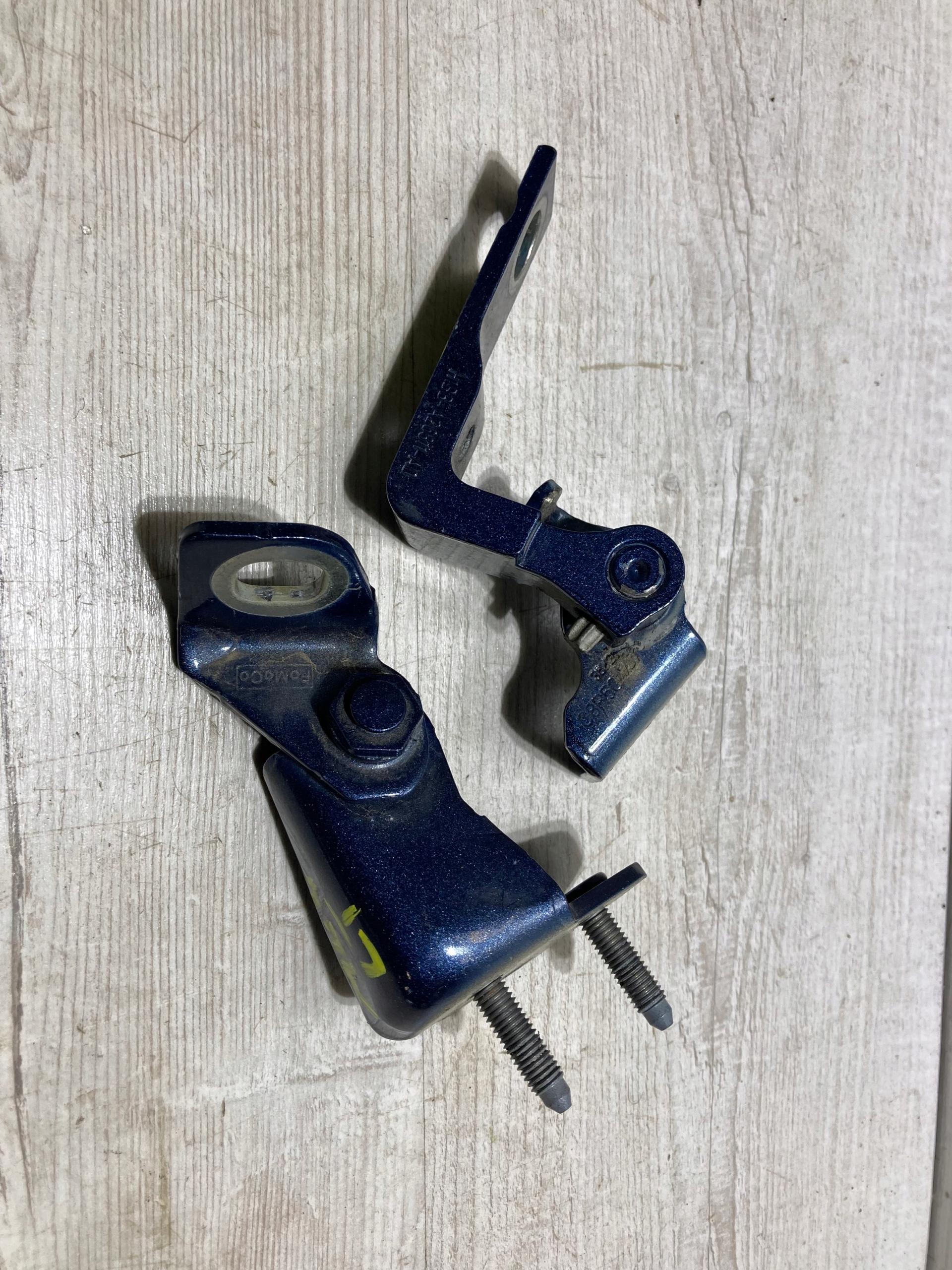 H1BB-A26811-AD - Петлі двері лівий задній H1bb-A2 Ford Focus Mk4 21R