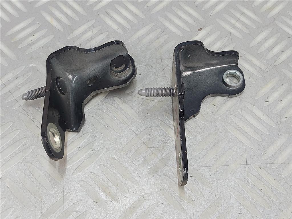 H1BB-A22810-AD - Дверні петлі передній правий Ford Kuga MK3 20-ESCAPE