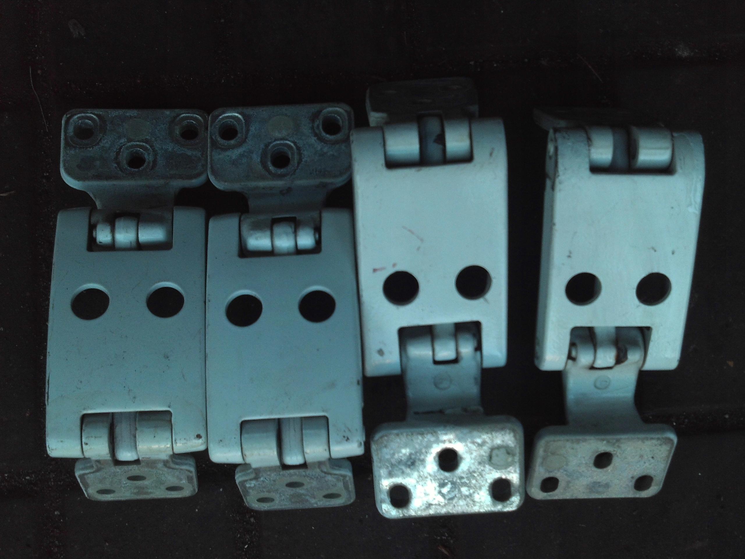 Петлі двері задні CRAFTER SPRINTER 906 270st 2017r