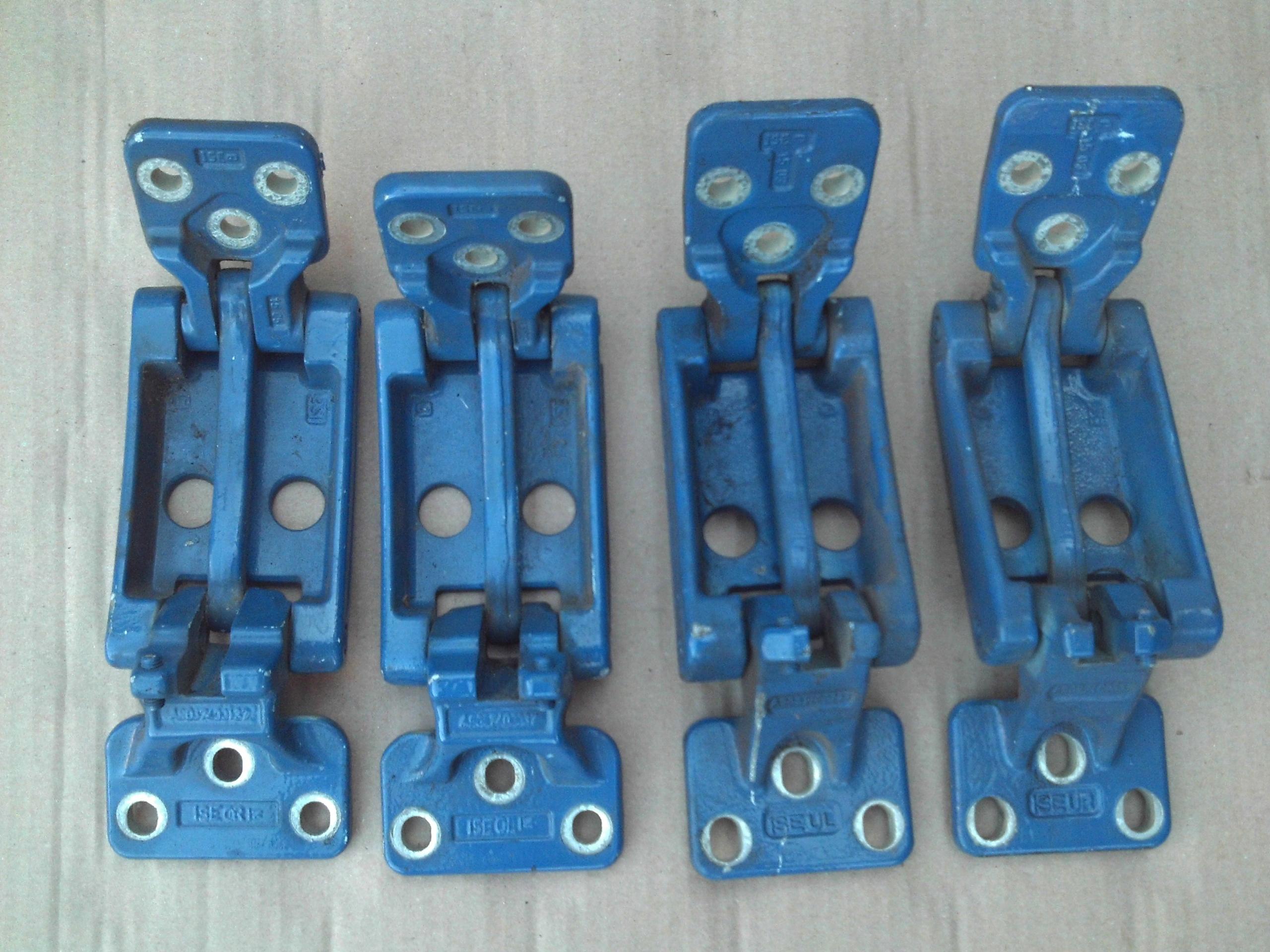 Дверні петлі задні VW CRAFTER SPRINTER 906 270st