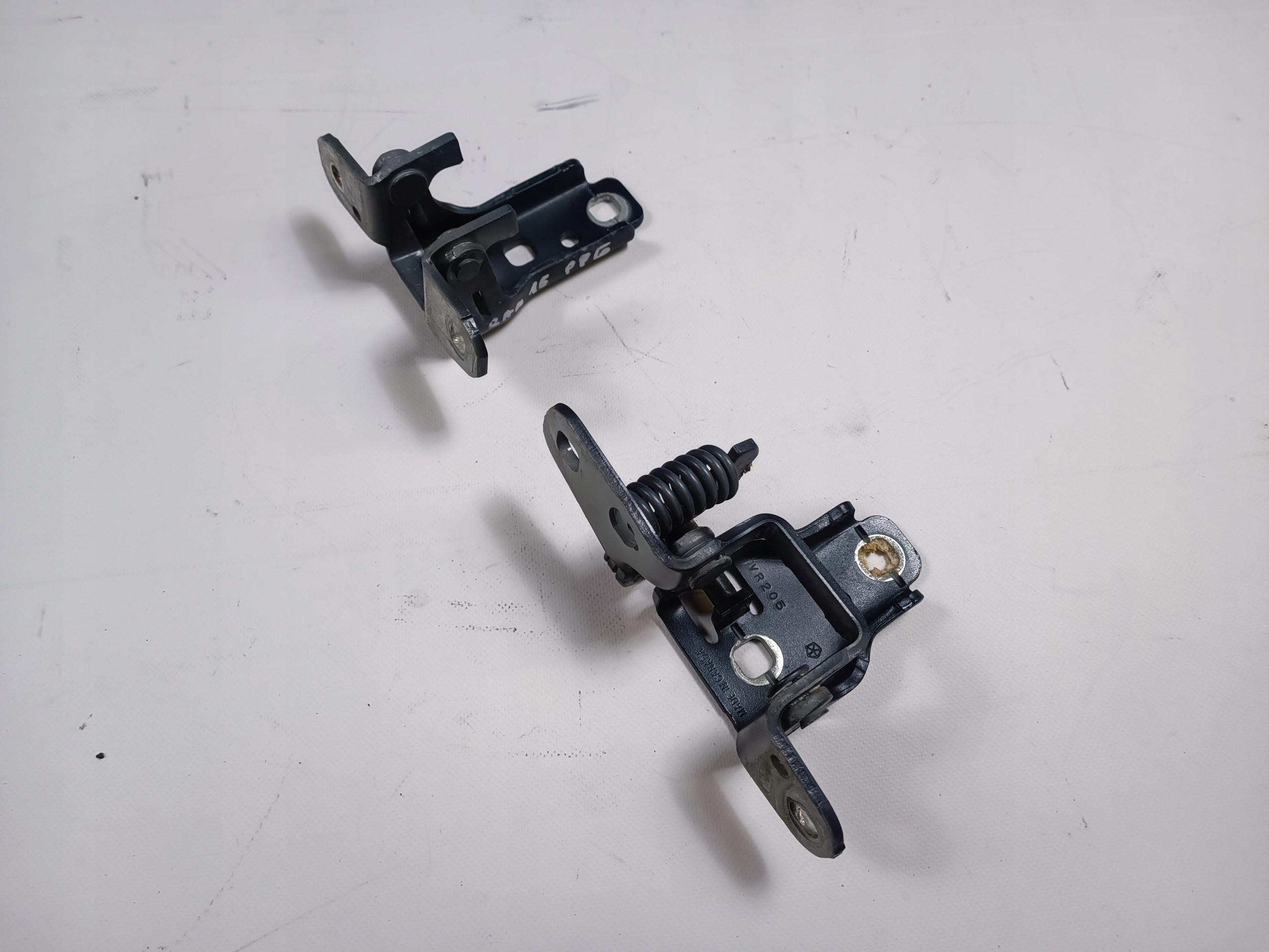 68058514AA 68058518AC - Дверні петлі права передня петля Dodge RAM 09-18