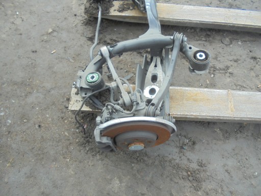 Левая задняя подвеска audi a5 8w