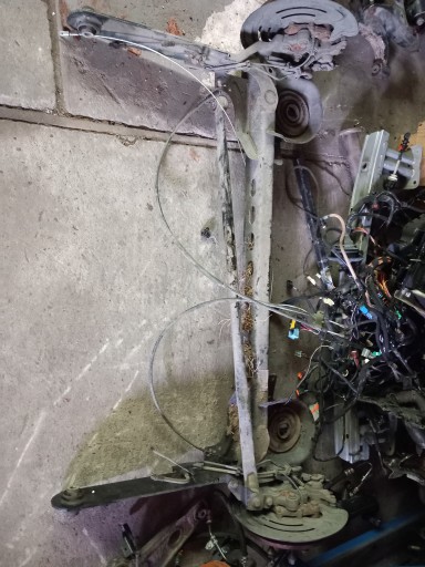 Задня підвіска задня променя renault trafic 1.6d 2016