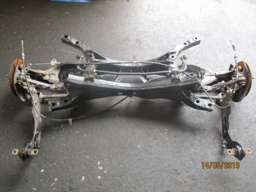 Задня підвіска mazda 3 iii 2.0i