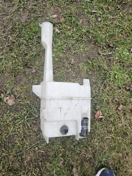 Бачок склоомивача Toyota Solara 3.3