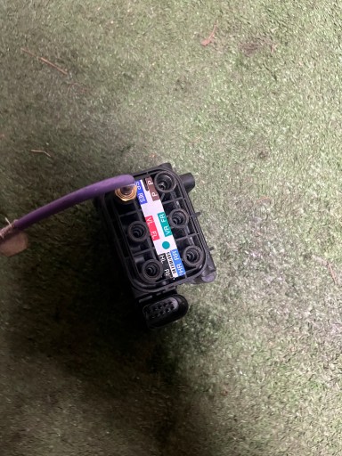 261082 - Вузол клапана підвіски 4H0616013 B AUDI