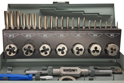 Набор метчиков и плашек HSS M3-M12 32el.