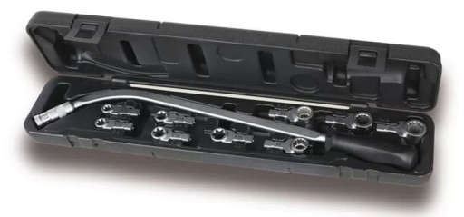 Набір спеціальних наконечників для стопорних гайок натягувачів ременів з кришками