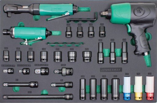 Набор пневматических инструментов в вставке EVA