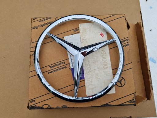 A2518880086 - Значок-эмблема Mercedes W177 W205 W213 r class w251