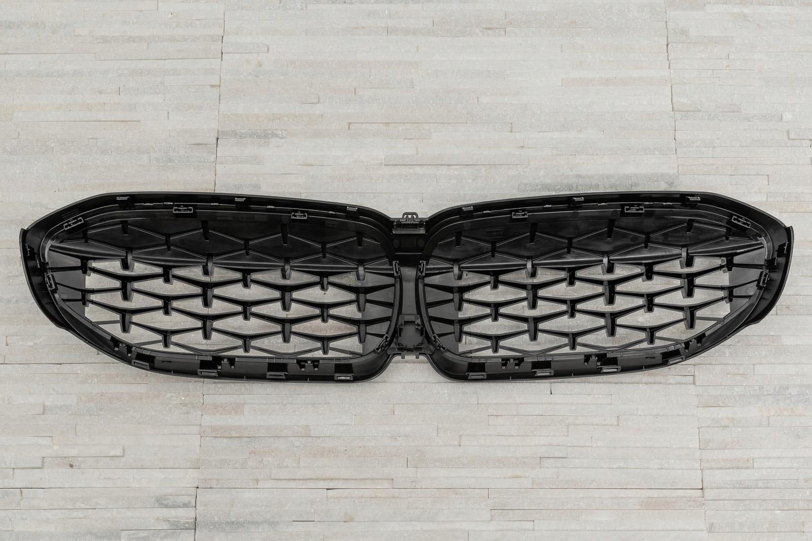 BMW 3 серии G20 18+ тюнинг DIAMOND Black гриль