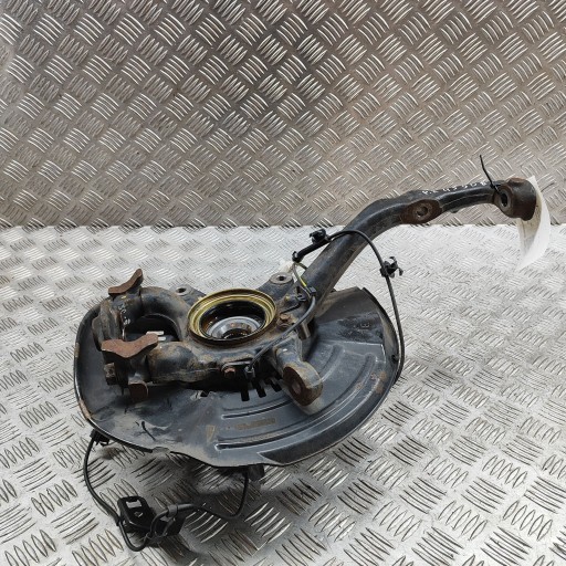 43212KK010 - Toyota hilux (an120, an130) 2023 левая сторона ступица переднего колеса