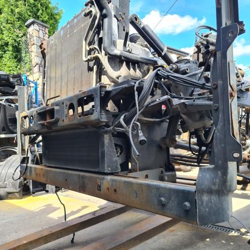 11224567 - балка крепление кронштейн бампера ступени actros 3