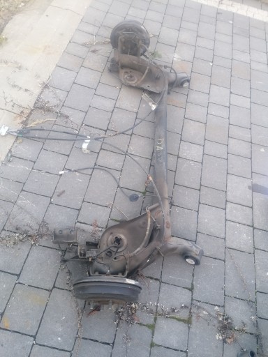 Балка задньої підвіски mazda 2 dj 17р