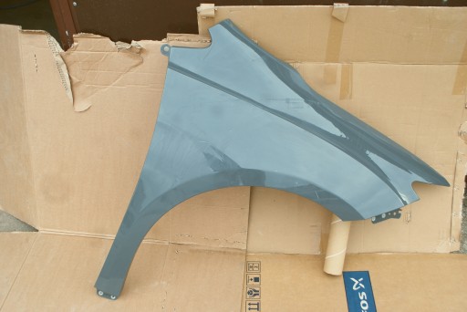 Крило праве переднє chrysler pacifica 2016-