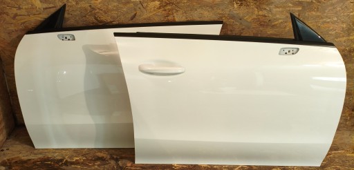 Mercedes w118 cla передні двері ліва права в зборі 149