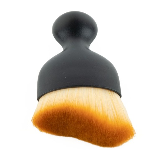 Для очистки от пыли приборной панели автомобиля с