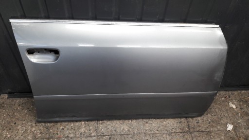 Праві передні двері audi a6 c5 5d LY7L