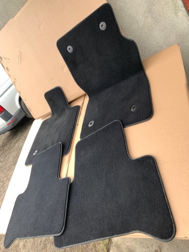 Alfa romeo Stelvio килимки ОРИГІНАЛ чорні Гарний стан ДУЖЕ ХОРОШИЙ комплект