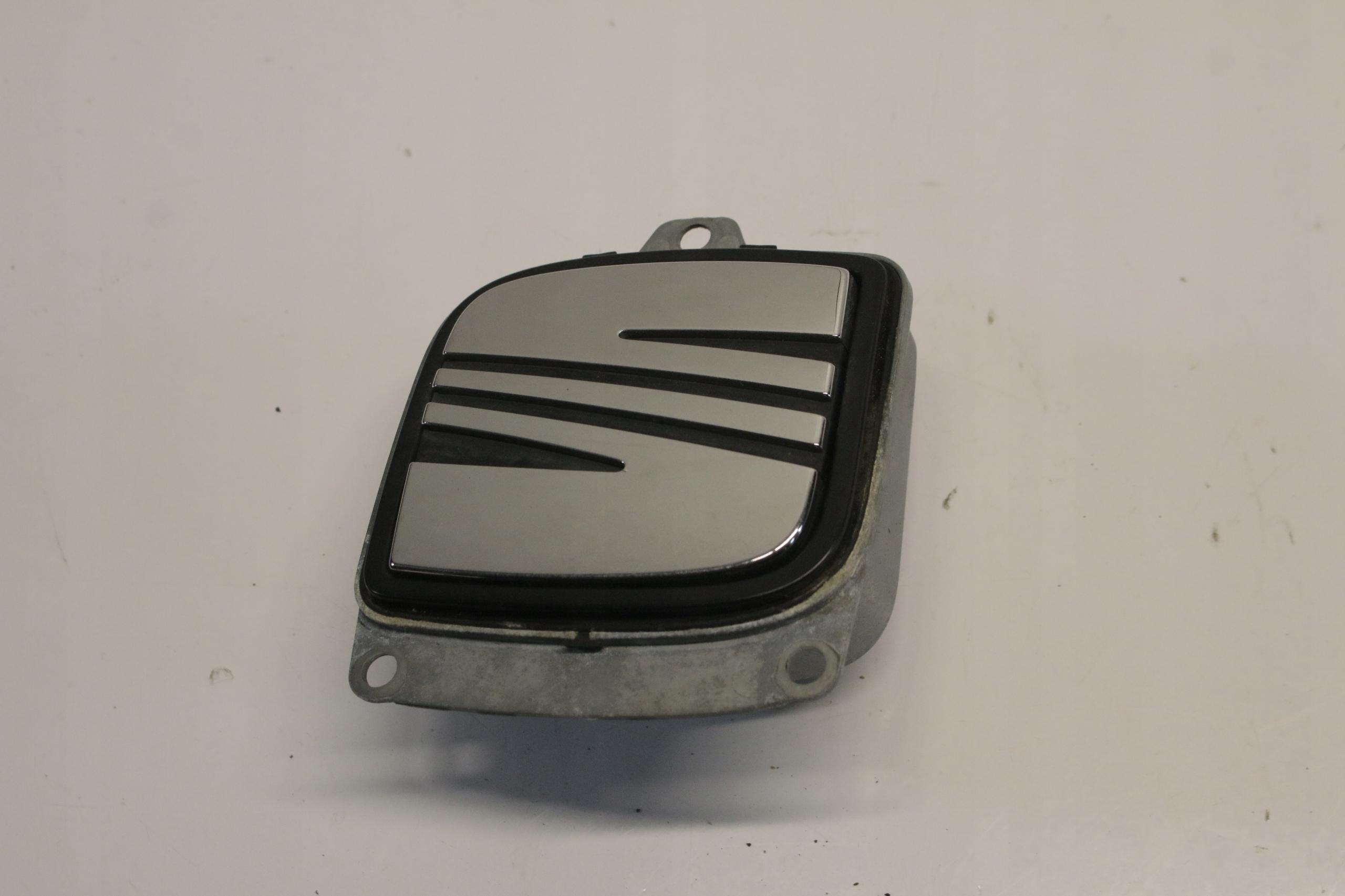 5P0827565 - ручка багажника Seat Altea XL