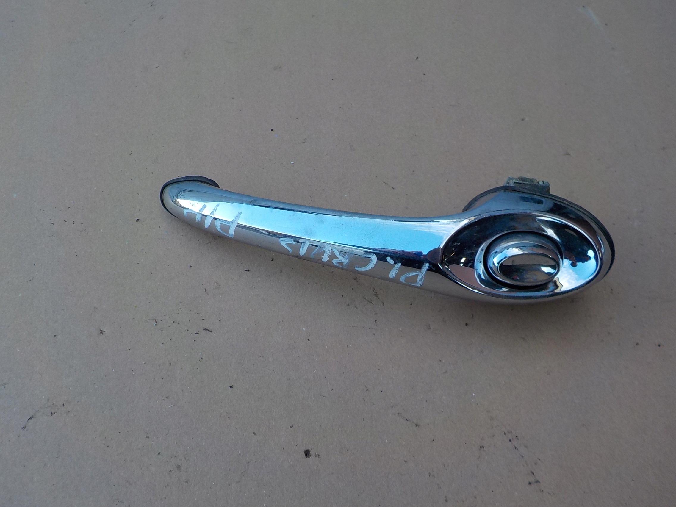 2004r - передняя правая ручка chrysler PT cruiser 2004