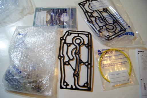 Комплект для ремонта головки Daf 1816157