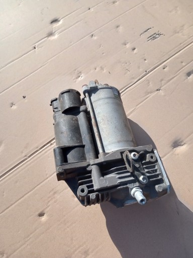 Компресор підвісу 4430201641