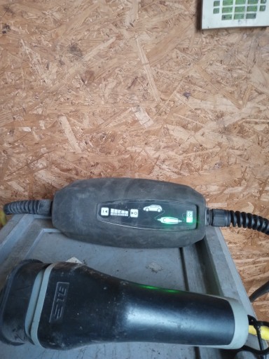 Зарядний пристрій для Volkswagen e-golf passat 2941.0401.7