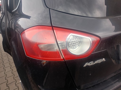 Левая лампа в Форд Куга и 08-12 F8 Fender