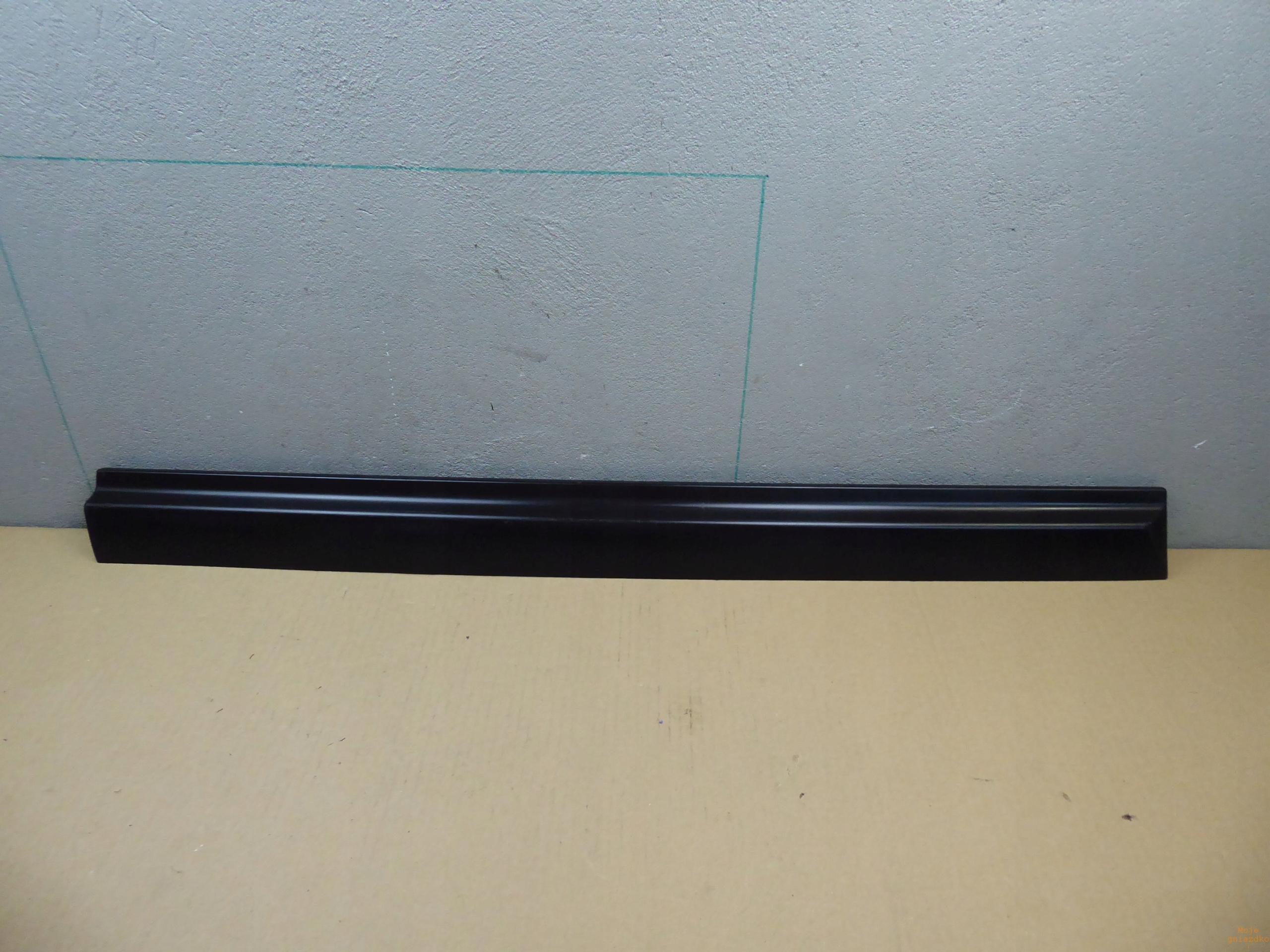 Молдинг лівий передній CITROEN C4 і матовий чорний 5 дверей