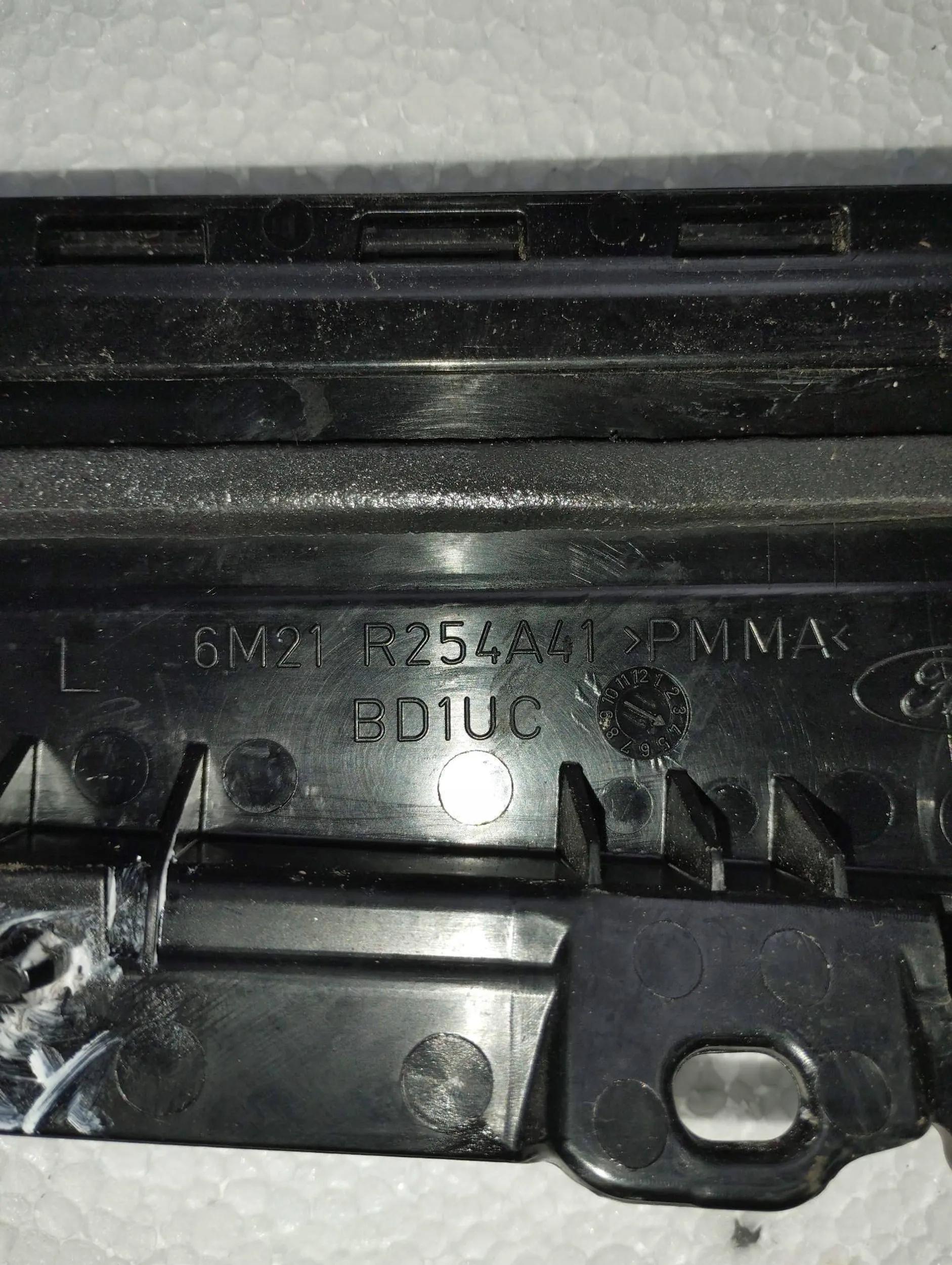 6M21R254A41 - вертикальная планка двери левая задняя ford S-max lift