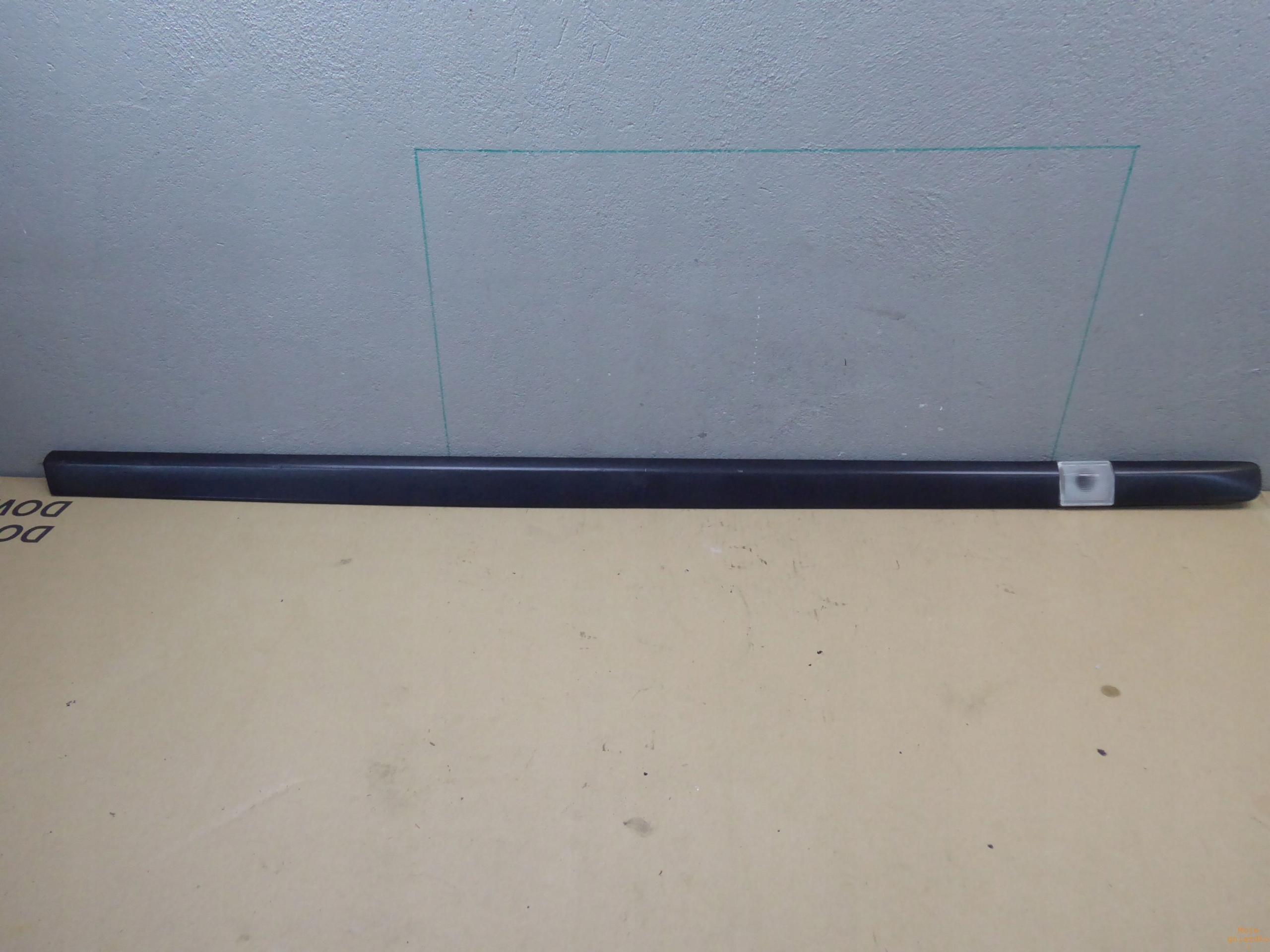 Молдинг правый передний RENAULT CLIO 3 III 3-дверный