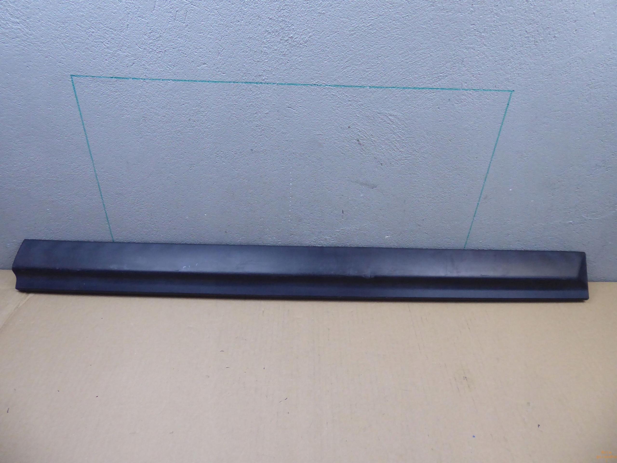 Молдинг Правий передній CITROEN C4 і матовий чорний 5 дверей