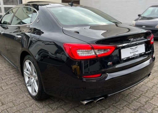 Maserati quattroporte задня частина кузова жопа чверть скло бампер люк лампи