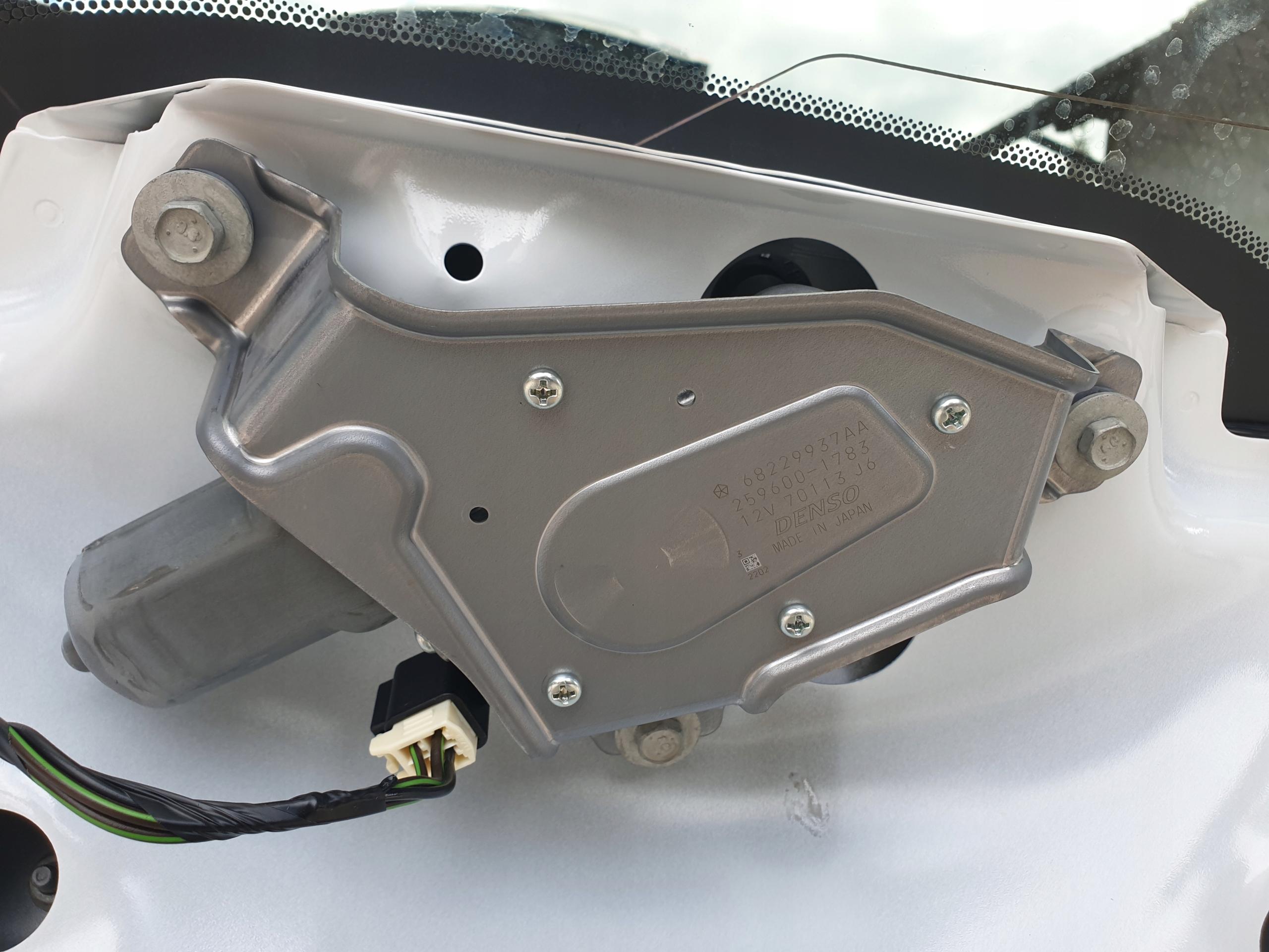 68229937AA - механизм протирки JEEP GRAND CHEROKEE WK2 2014 - 20