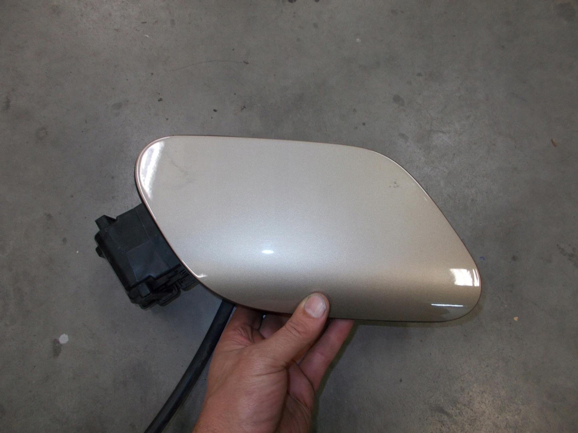 Megane IV седан топливная заслонка TEHNP