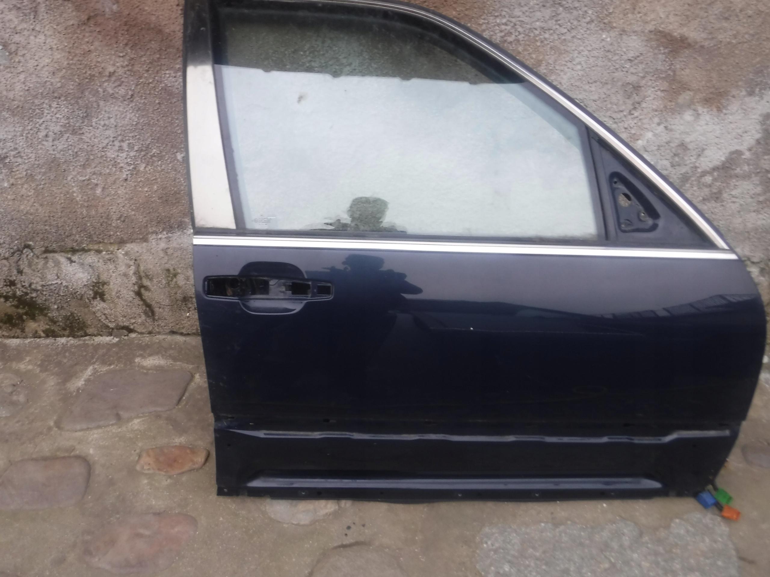 14055569812320125 - mercedes w140 обшивка дверей правий передній скребок